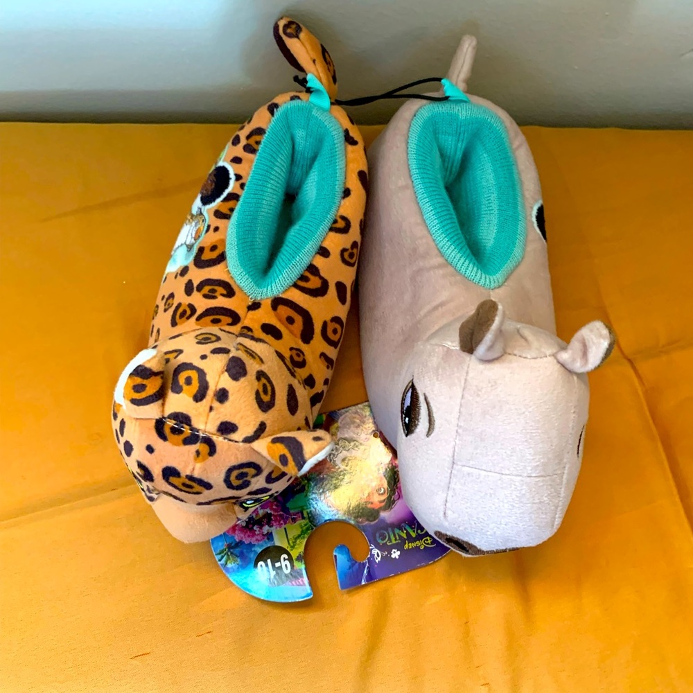 Kids house slippers